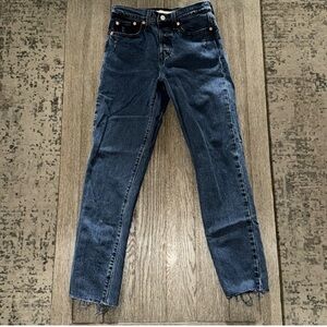 Levi’s Premium WEDGIE ICON FIT ANKLE JEANS Black And Blue Dark Wash 25